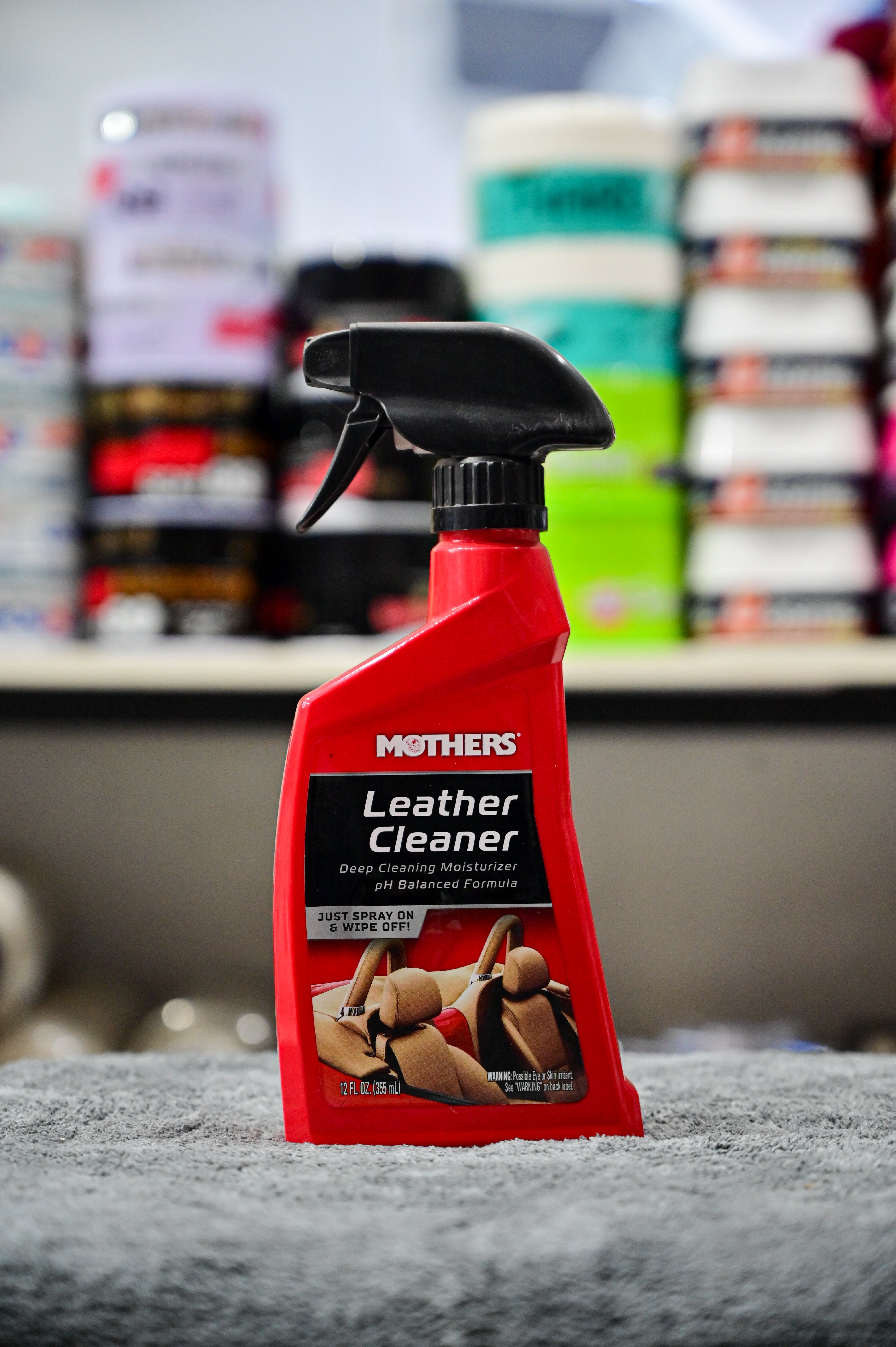 Mothers Leather Cleaner Spray (12 fl. oz. / 355 ml) Main image