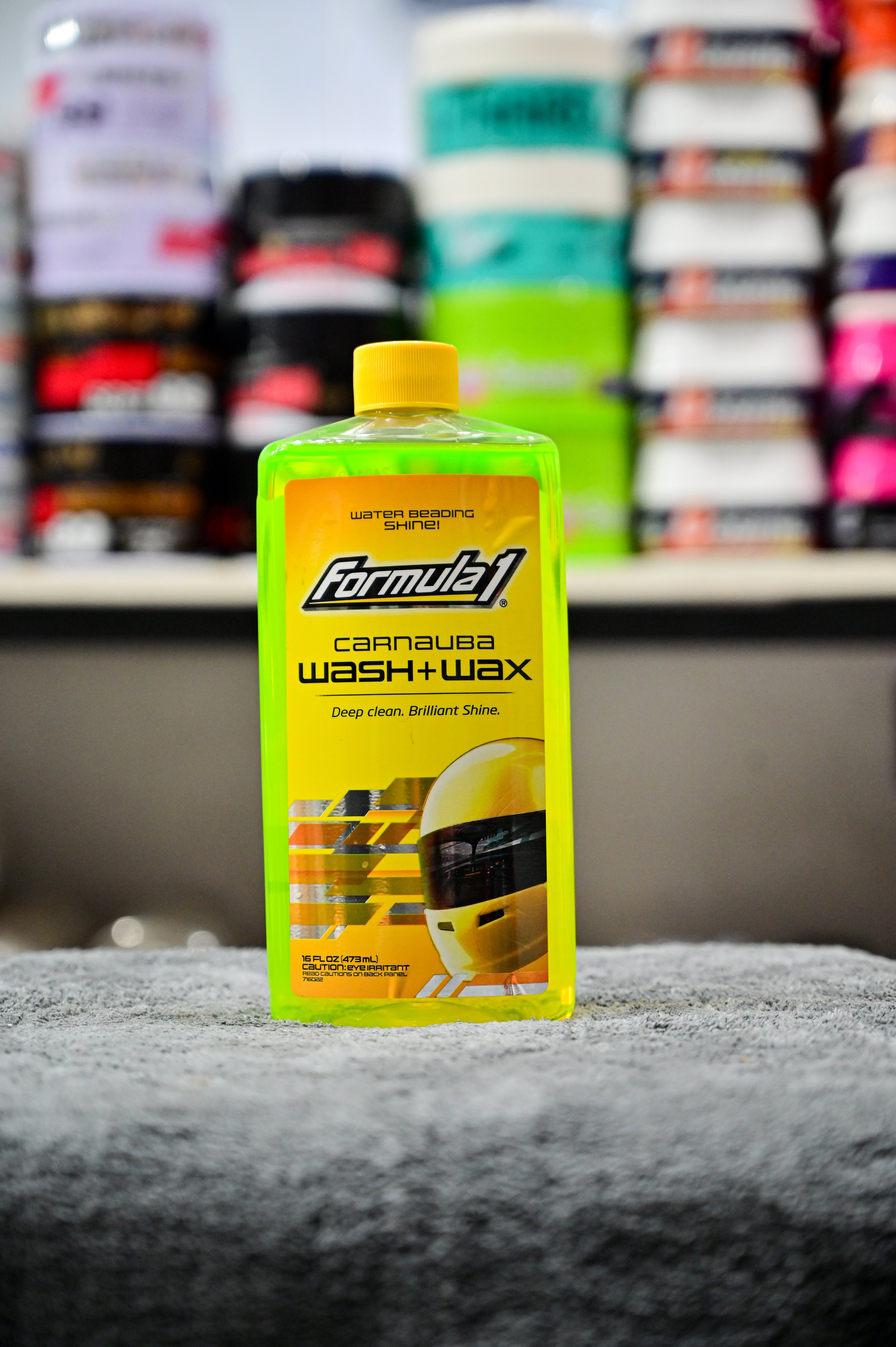 Formula 1 Carnauba Wash + Wax (16 fl. oz. / 473 ml)