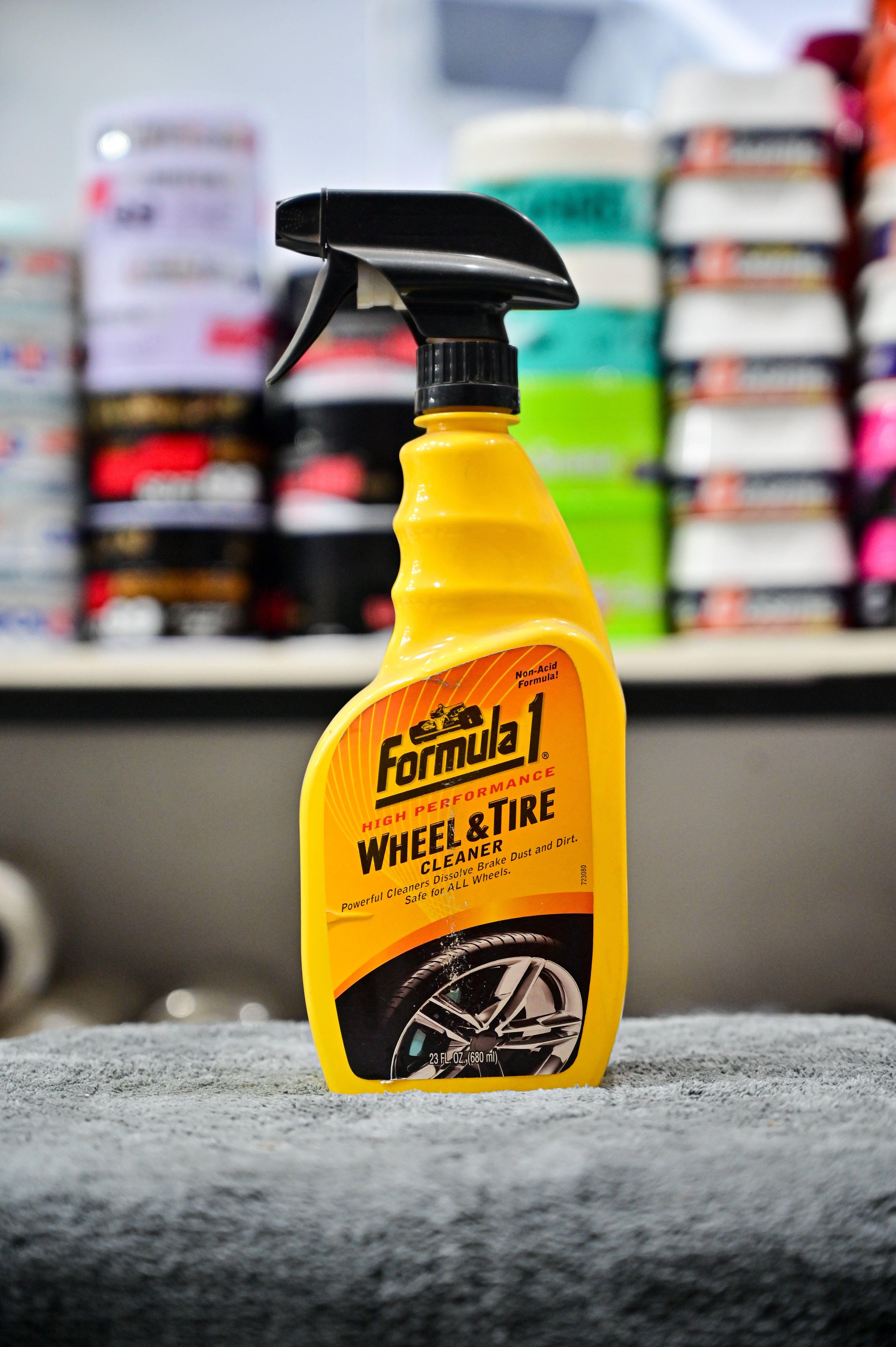 Formula 1 Wheel & Tire Cleaner (23 fl. oz. / 680 ml)