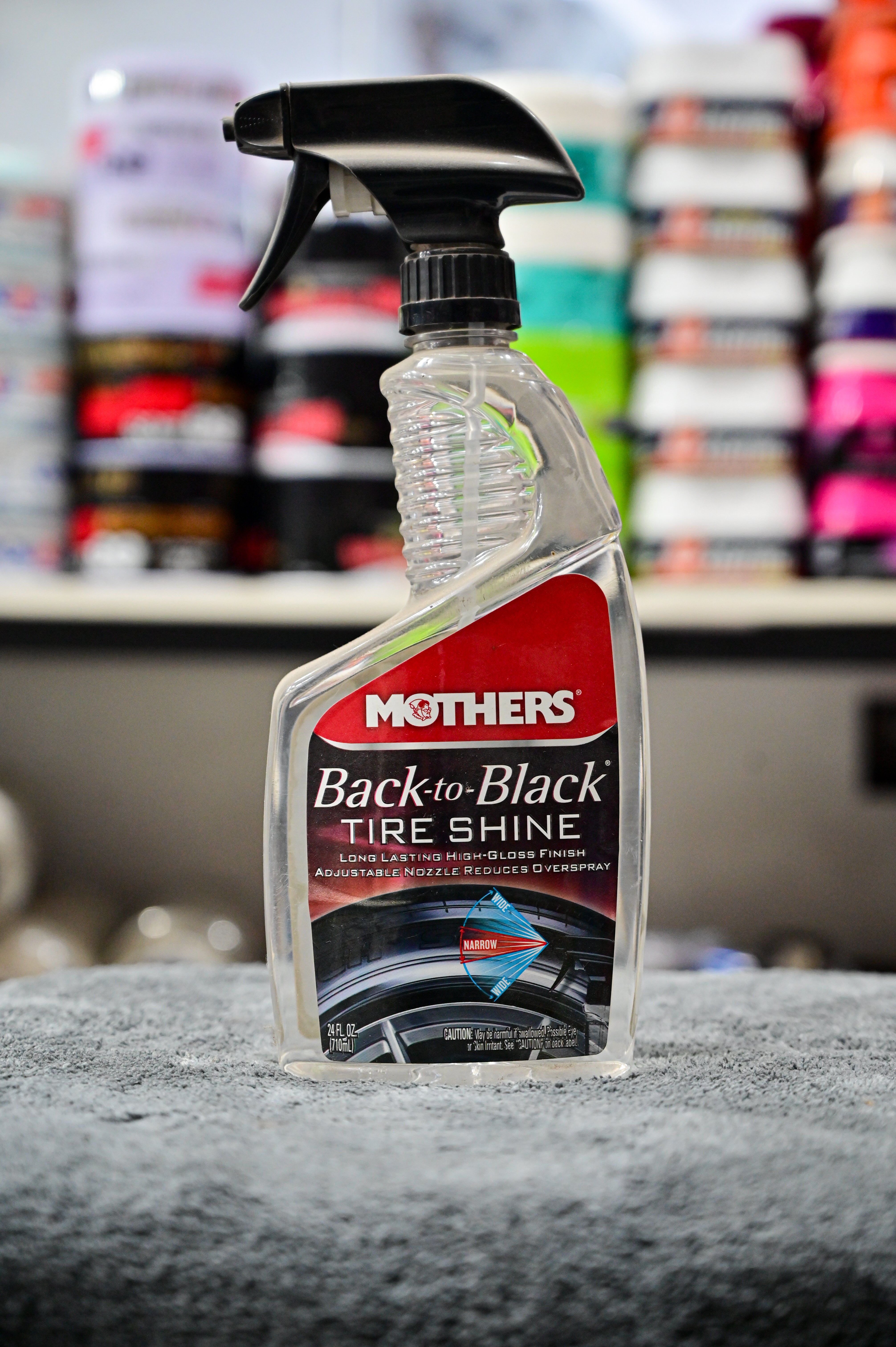 Mothers Back-to-Black Tire Shine (24 fl. oz. / 710 ml) Main image