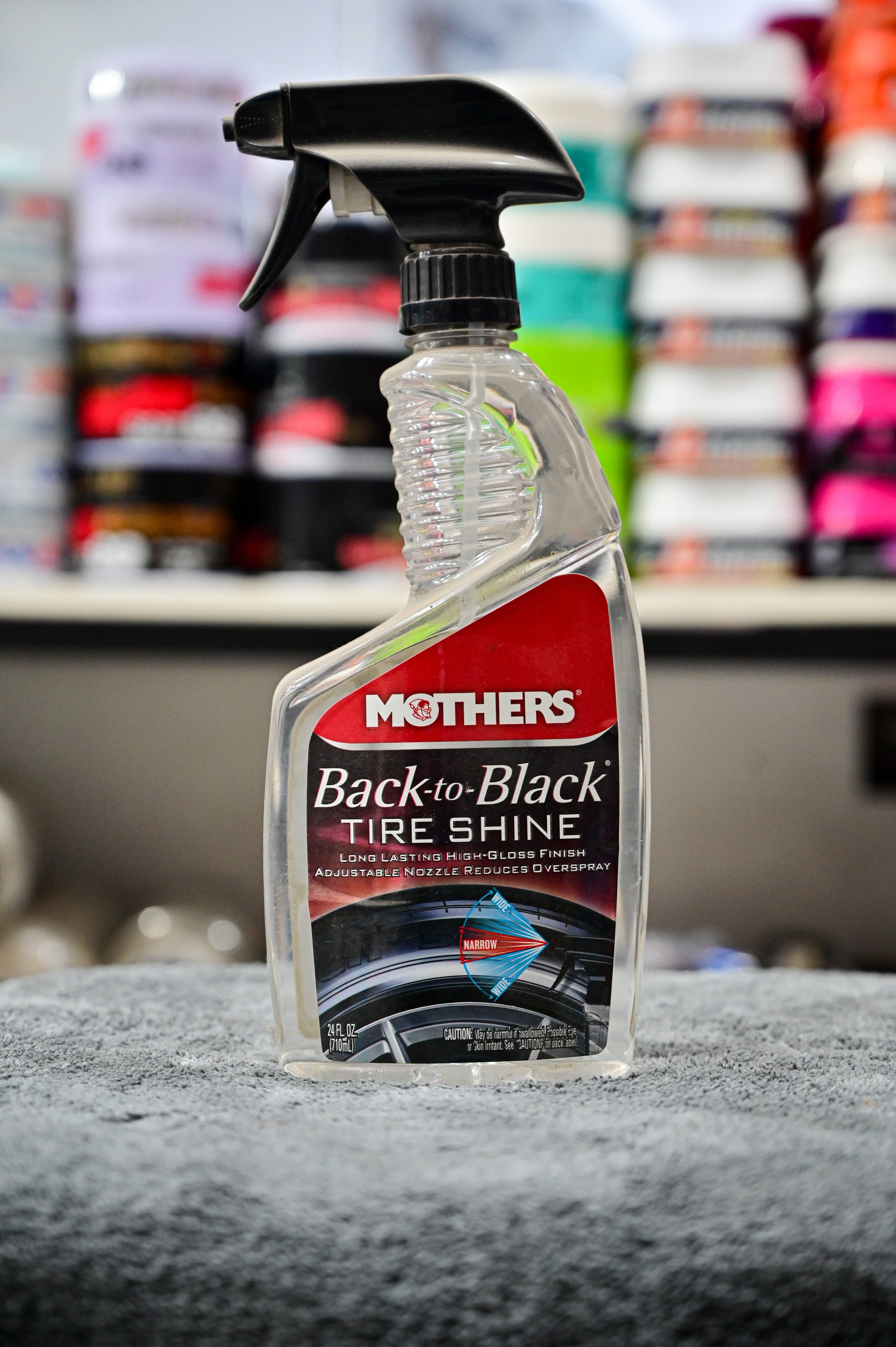 Mothers Back-to-Black Tire Shine (24 fl. oz. / 710 ml)