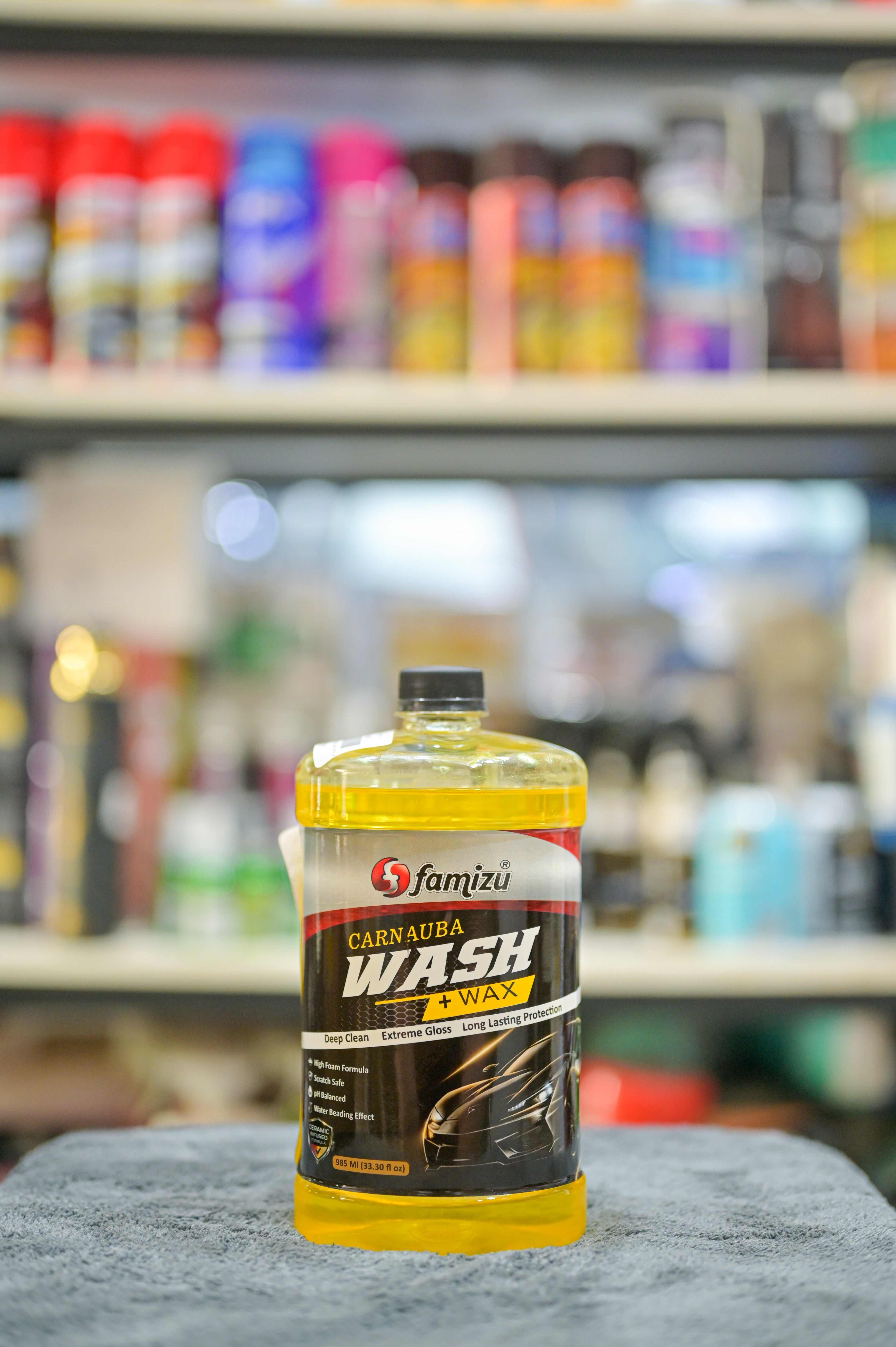 Famizu Premium Carnauba Car Wash Shampoo + Wax - Extreme Gloss Formula (985ml)