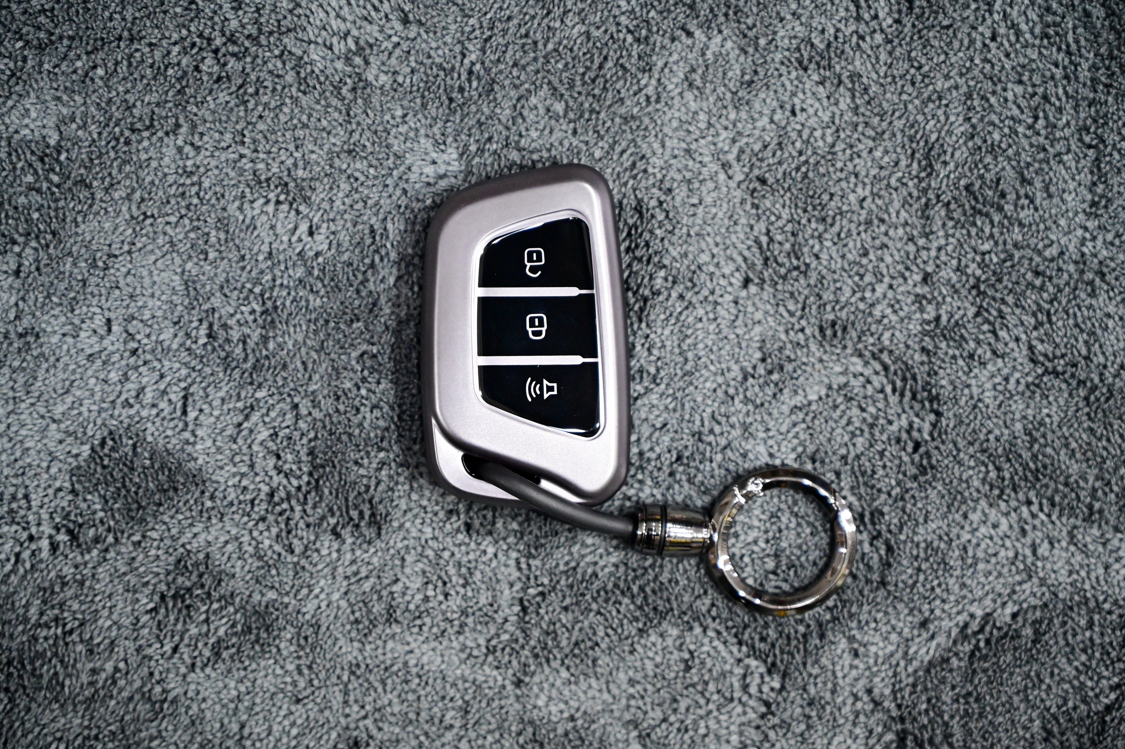Metallic TPU 3-Button Car Key Cover with Keychain