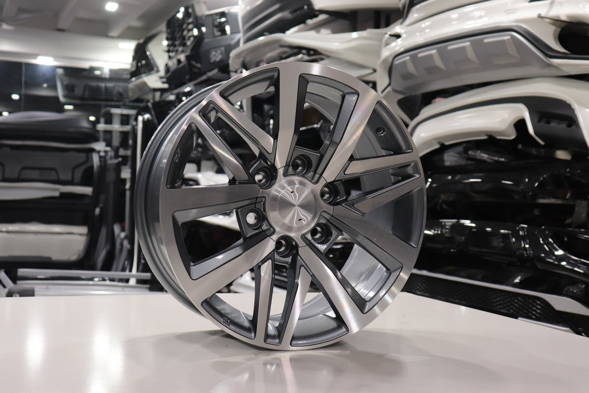 Modern Dual-Tone Machined Split-Spoke Alloy Wheel