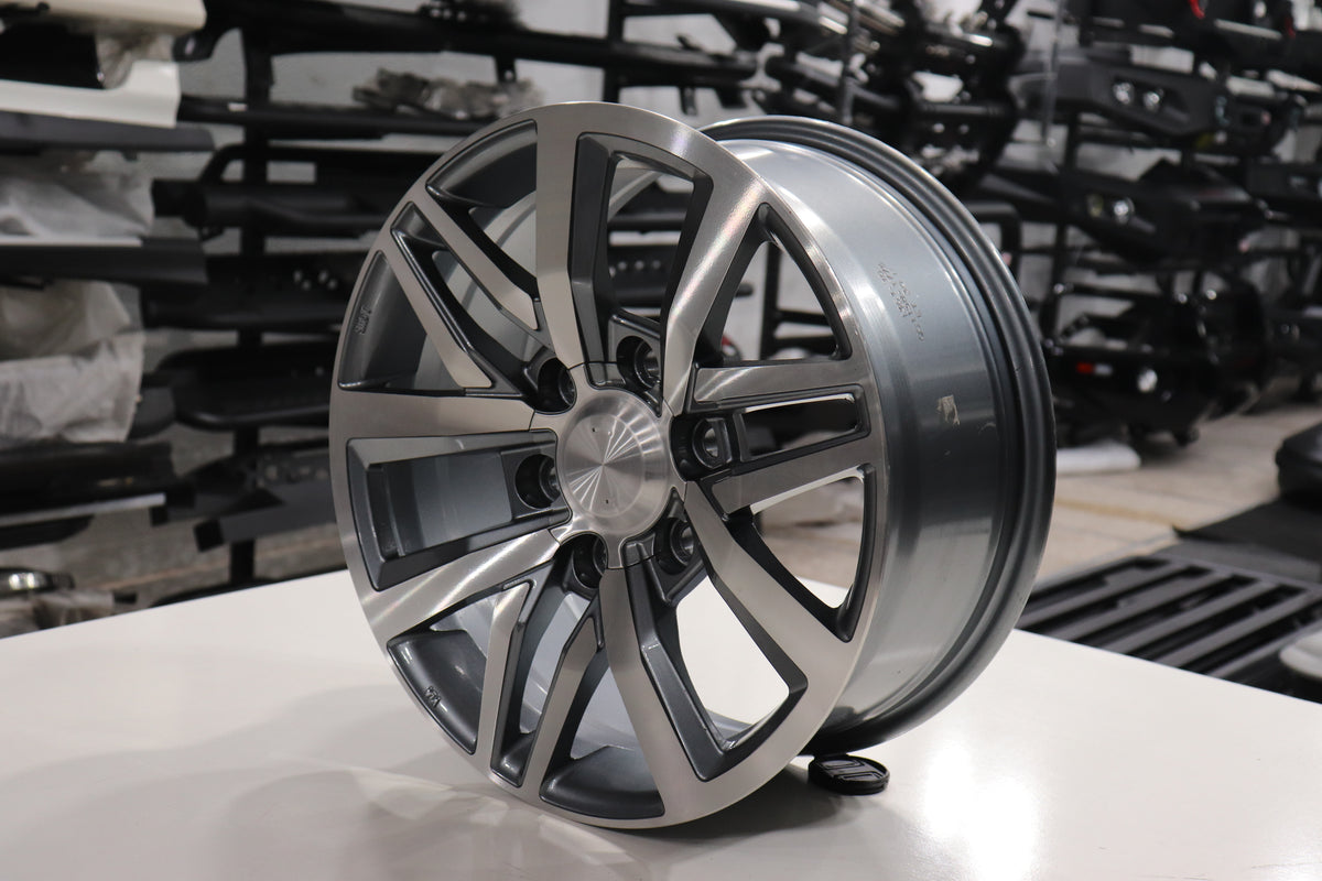 Dual-Tone Machined Split-Spoke Gunmetal Alloy Wheel