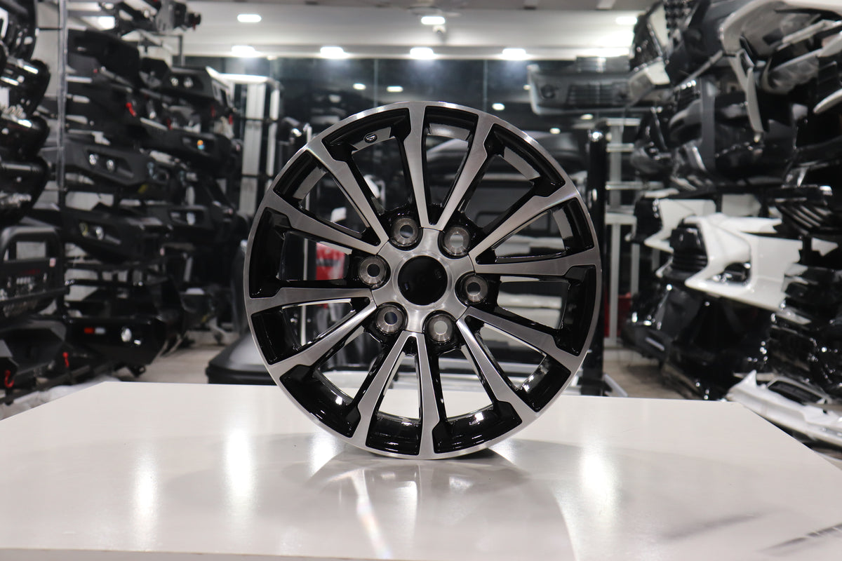 Sport Split Multi-Spoke Dual-Tone Machined Alloy Wheel (6-Lug)
