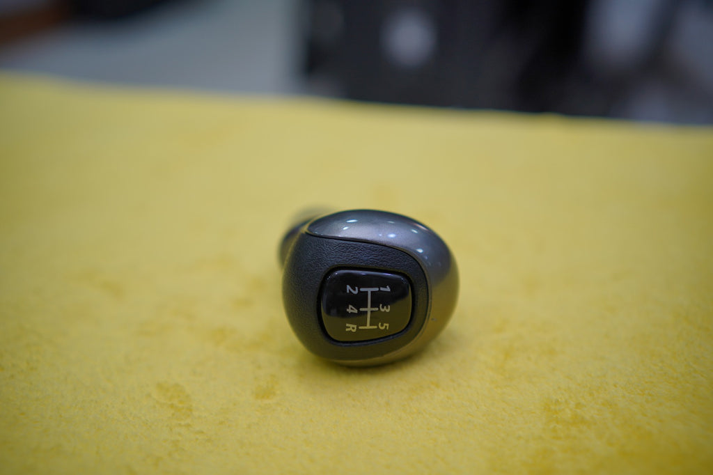 Honda Civic Reborn (2006–2012) 5-Speed Manual Gear Shift Knob – Gunmetal & Leather Finish